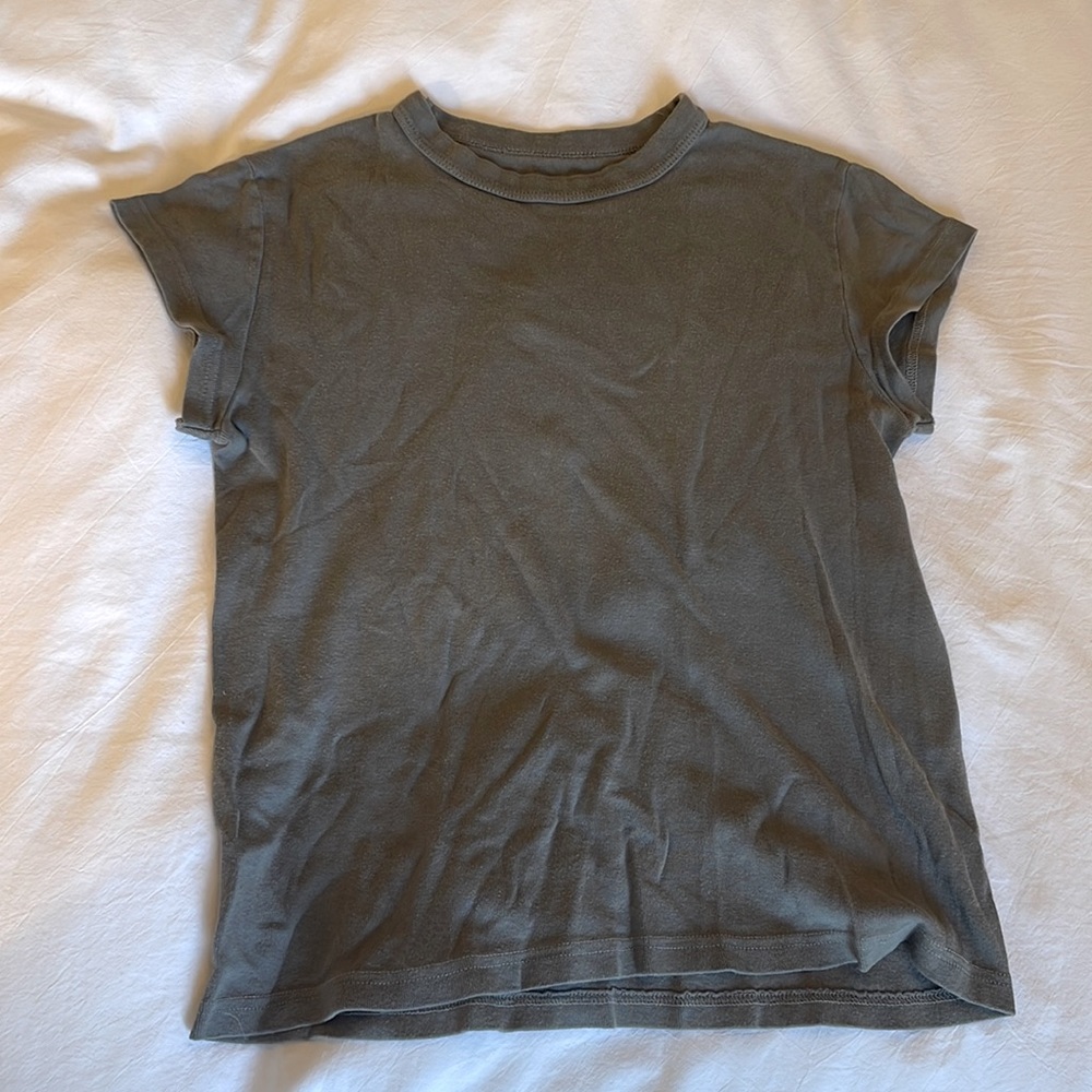 Smokey Gray Short Sleeve Top